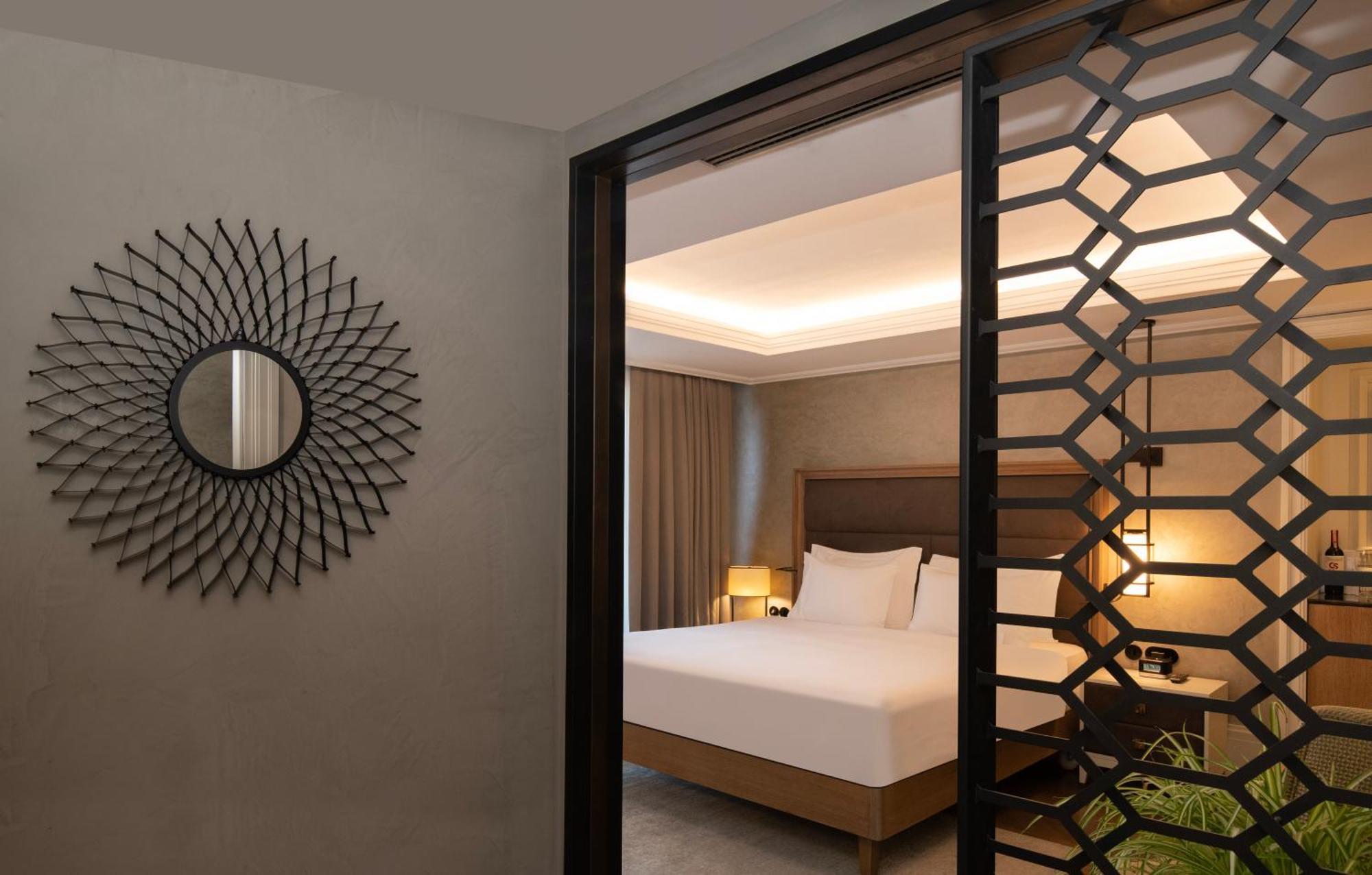 מלון איסטמבול 10 Karakoy חדר תמונה A room at the hotel