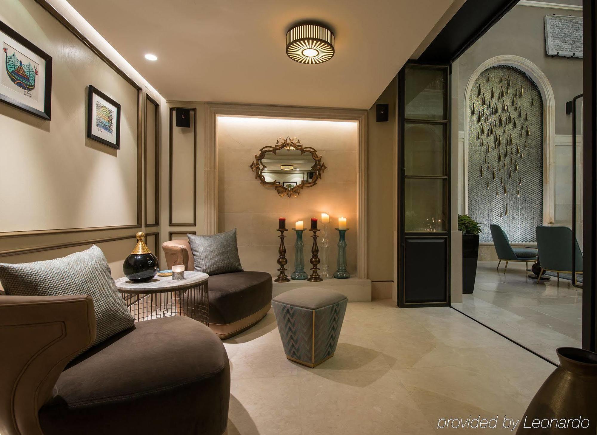 מלון איסטמבול 10 Karakoy מראה חיצוני תמונה The interior of the hotel
